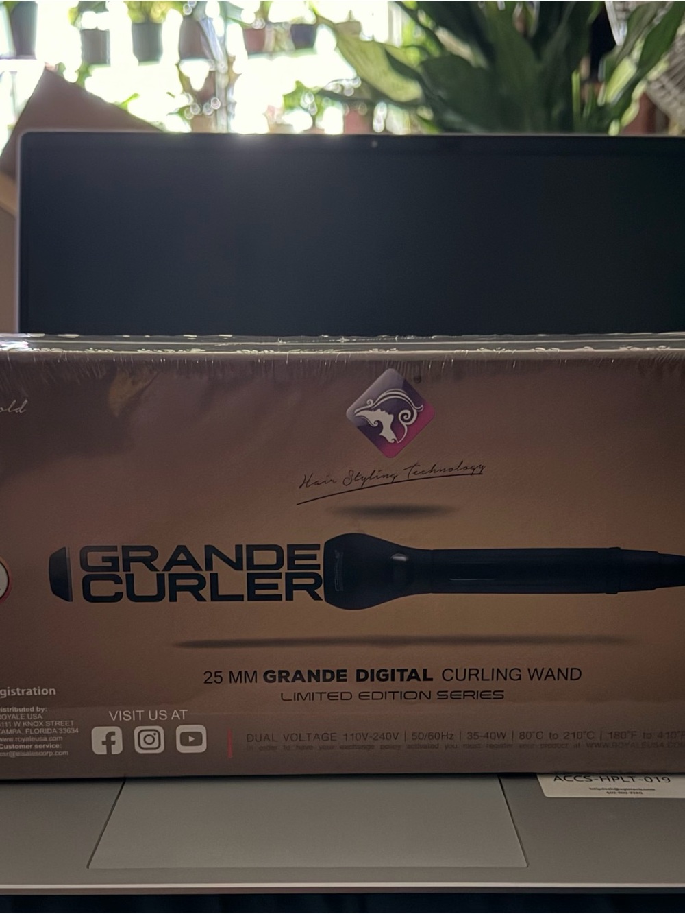 Limited Edition Royale Grande Curler 25mm Grande Digital Curling Wand